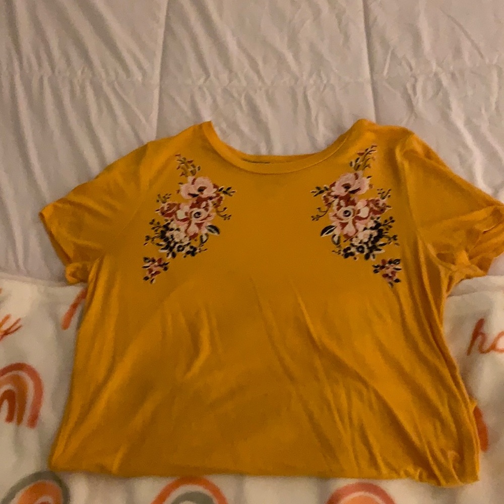 Art class cropped mustard yellow top